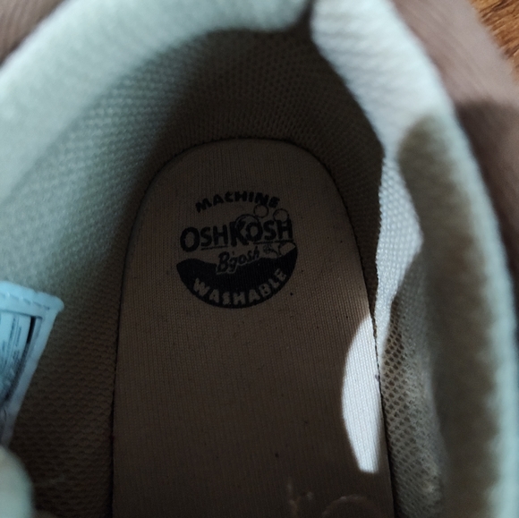 Oshkosh High Top Shoe - Picture 6 of 8